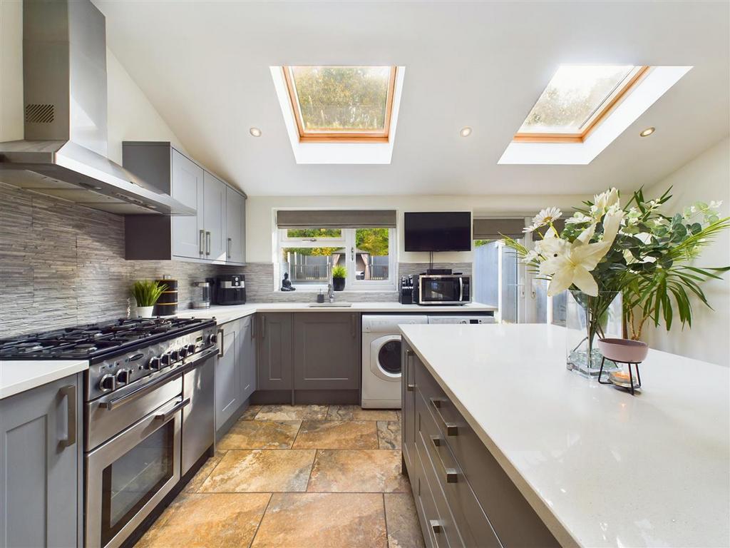 Open-Plan Dining Kitchen