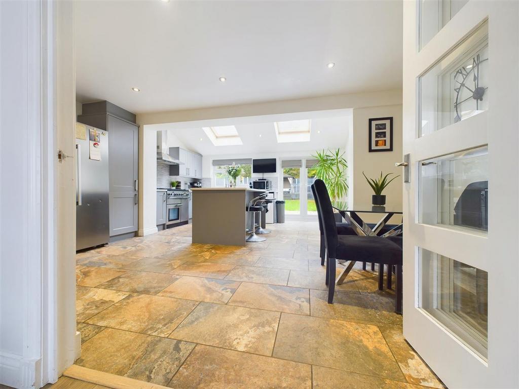 Open-Plan Dining Kitchen