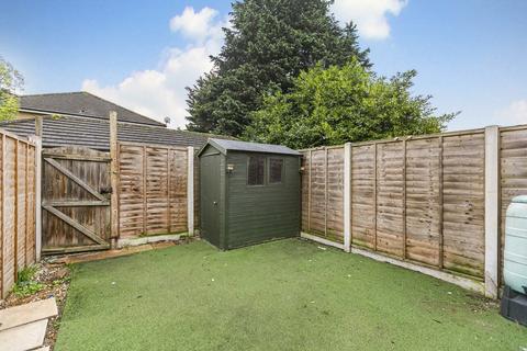12 Hounslow Road, Hanworth, Feltham, TW13 6QH