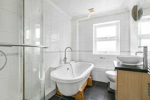 12 Hounslow Road, Hanworth, Feltham, TW13 6QH