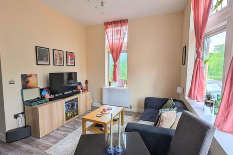 1 bedroom flat to rent, The Crescent, Hyde Park