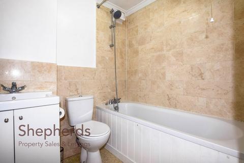 43 Cranleigh Close, Cheshunt, Waltham Cross, EN7 6HJ
