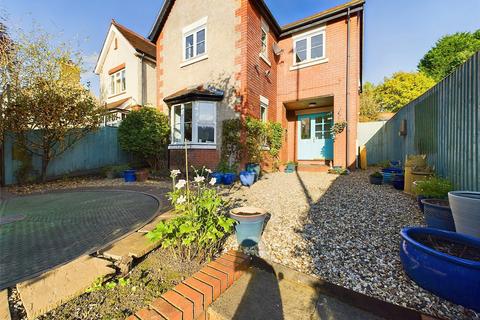 4 bedroom detached house for sale, London Road, Stroud, Gloucestershire, GL5