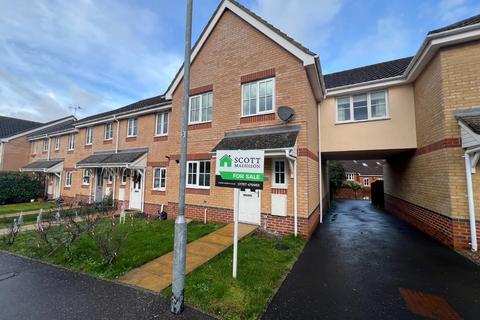 3 bedroom terraced house for sale, St. James Close, Halstead CO9