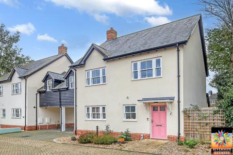 4 bedroom detached house for sale, Detached 4 Bedroom House Cul-dec-Sac location Kelvedon