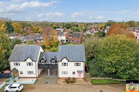 4 bedroom detached house for sale, Detached 4 Bedroom House Cul-dec-Sac location Kelvedon