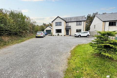 3 bedroom detached house for sale, Lon Las, St. Clears, Carmarthen