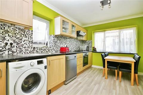 1 bedroom house to rent, Elsinore Avenue, Staines-upon-Thames, Surrey, TW19