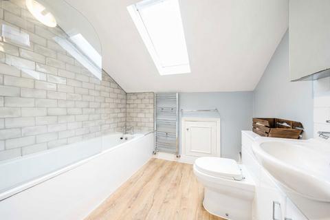 4b Garfield Road, Twickenham, TW1 3JS