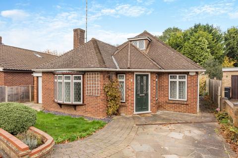 2 bedroom bungalow for sale, Walkers Close, Harpenden, Hertfordshire