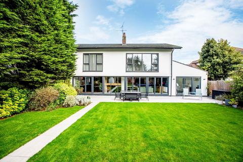 5 bedroom detached house for sale, 149 Ferry Road, Hockley SS5