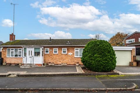 2 bedroom bungalow for sale, Knutswood Close, West Midlands B13