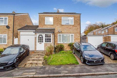 4 bedroom detached house for sale, Chaplains Close, Haverhill CB9