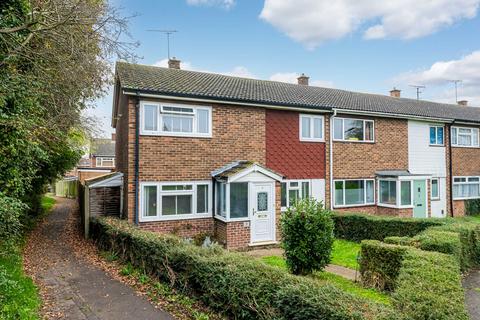 3 bedroom end of terrace house for sale, Young Close, Leigh-on-sea, SS9