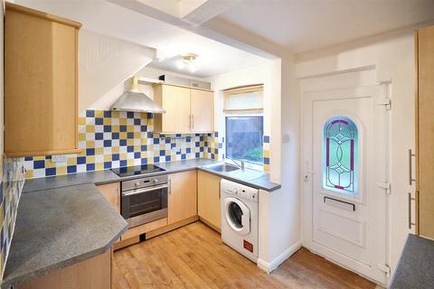 2 bedroom terraced house to rent, Broadway East, Northampton, NN3