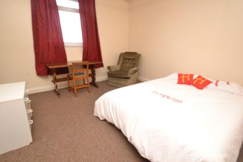 6 bedroom terraced house to rent, Derby Road, Nottingham NG7