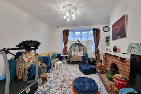 4 bedroom terraced house for sale, Westrow Drive, Barking