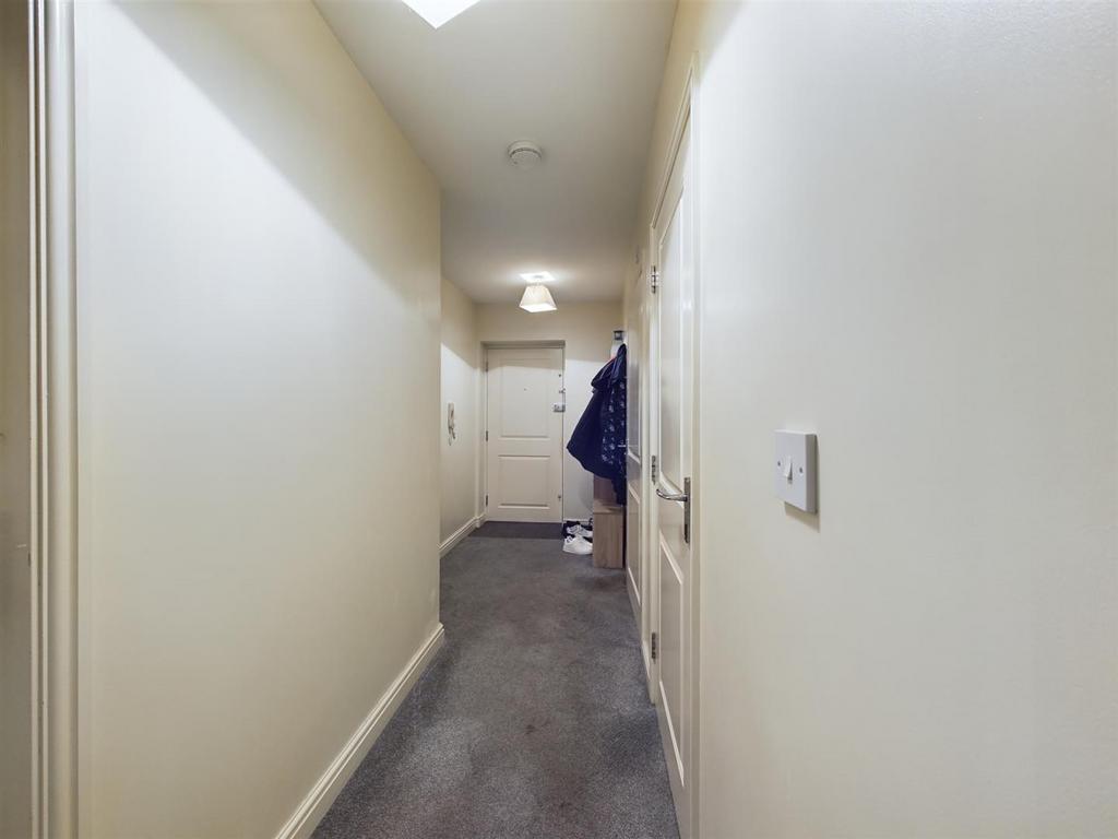 Hallway.jpg