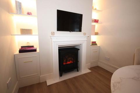 32 Conway Road, Treorchy, CF42 6UR