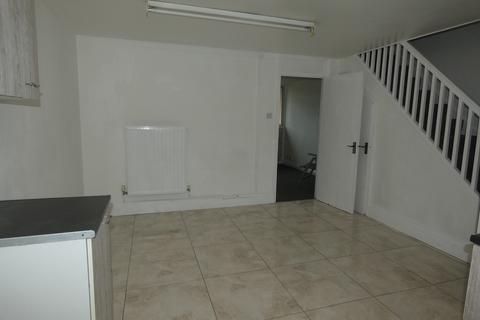 3 bedroom terraced house to rent, Ely Way, Thetford, IP24 1DP