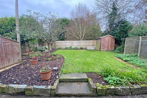 4 bedroom detached bungalow to rent, Hailsham Road, Herstmonceux, Hailsham