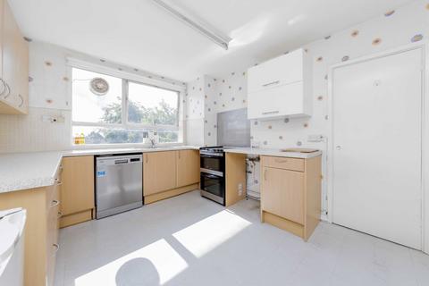 2 bedroom flat for sale, High Mount, Hendon NW4