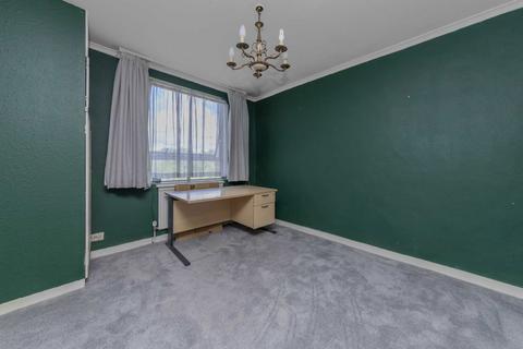 2 bedroom flat for sale, High Mount, Hendon NW4