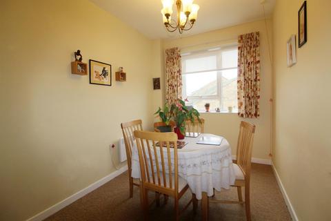 2 bedroom retirement property for sale, Potters Lane, Barnet EN5