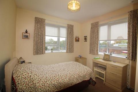 2 bedroom retirement property for sale, Potters Lane, Barnet EN5