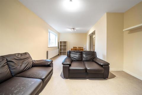 35 Crown Walk, Wembley, HA9 8HU