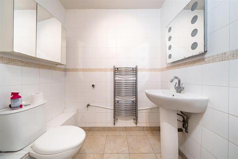 35 Crown Walk, Wembley, HA9 8HU