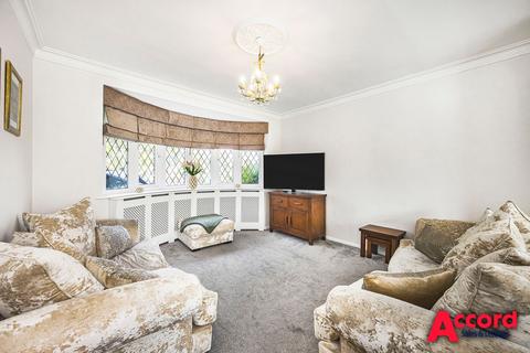 28 Millbrook Gardens, Gidea Park, Romford, RM2 5RP