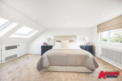28 Millbrook Gardens, Gidea Park, Romford, RM2 5RP