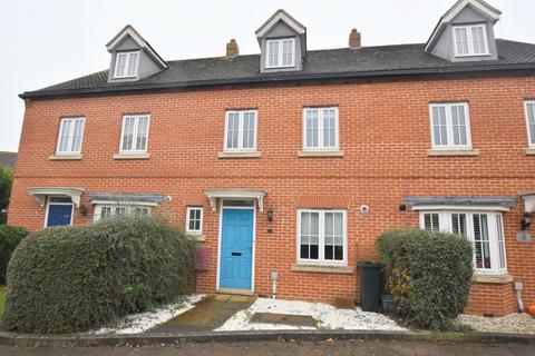 4 bedroom terraced house to rent, Whittington Chase, Kingsmead