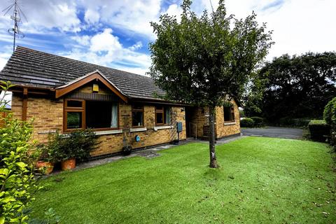 3 bedroom bungalow for sale, Mays Farm Drive, Stoney Stanton LE9