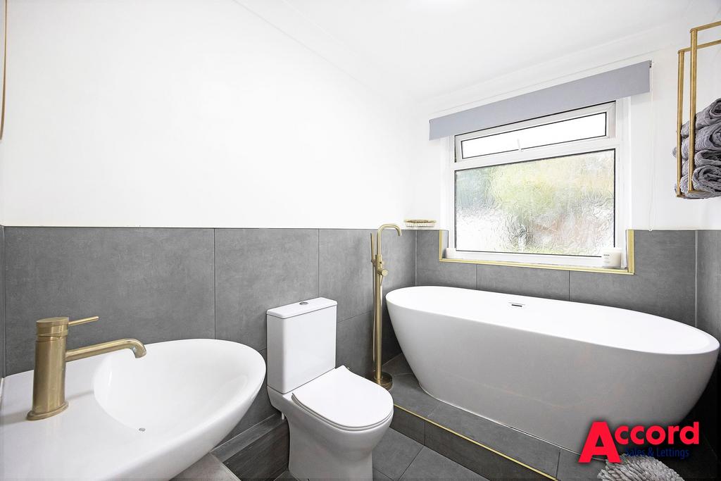 Ground floor bathroom