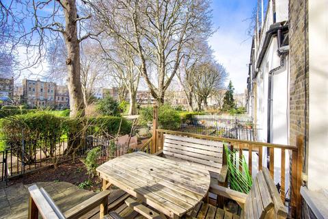 1 bedroom flat for sale, Warwick Road, Earls Court, London, SW5