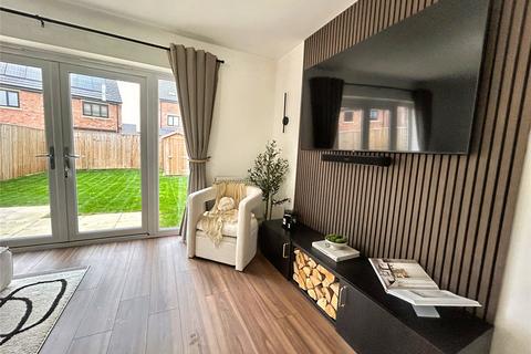 3 bedroom semi-detached house for sale, Park Hill Way, Wakefield, West Yorkshire