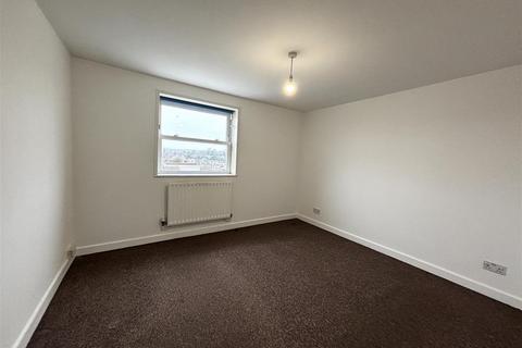 2 bedroom flat to rent, Howard Road, Brighton