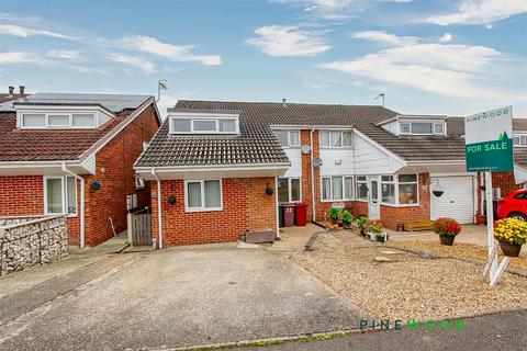 3 bedroom semi-detached house for sale, Norfolk Avenue, Chesterfield S42