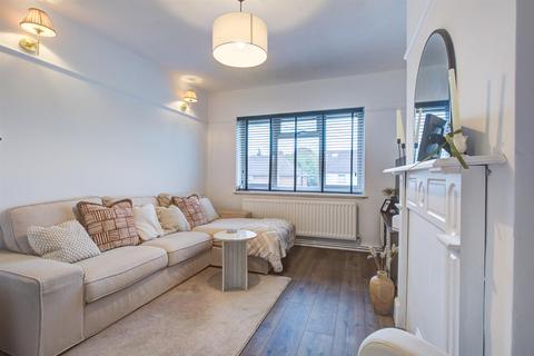 1 bedroom maisonette for sale, Cherry Avenue, Brentwood