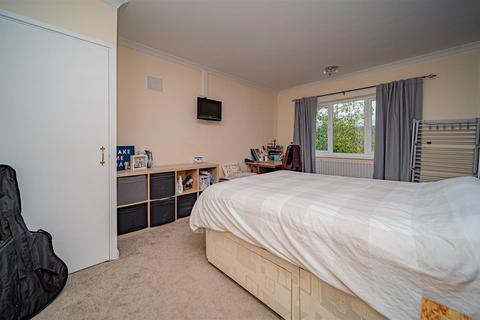 31 Berryfield Park, Melksham, SN12 6EE