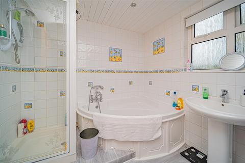 31 Berryfield Park, Melksham, SN12 6EE