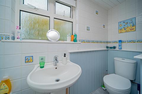 31 Berryfield Park, Melksham, SN12 6EE