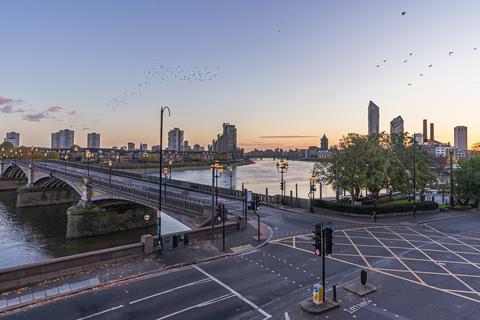 3 bedroom apartment for sale, Cheyne Walk, London SW3