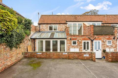 2 bedroom end of terrace house for sale, Wheelgate Square, Malton