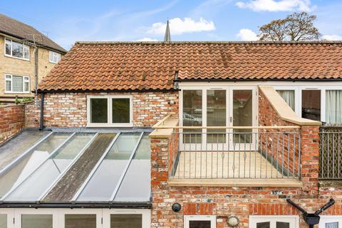 2 bedroom end of terrace house for sale, Wheelgate Square, Malton