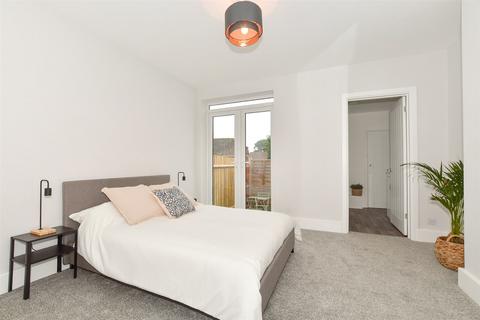 1 bedroom ground floor maisonette for sale, Slipshatch Road, Reigate, Surrey