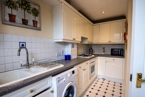 4 bedroom house to rent, Station Road West, Canterbury, Kent