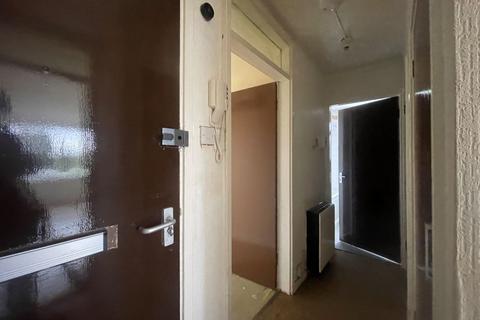 1 bedroom flat for sale, 10 Elmore Green Close, Walsall, WS3 2PE